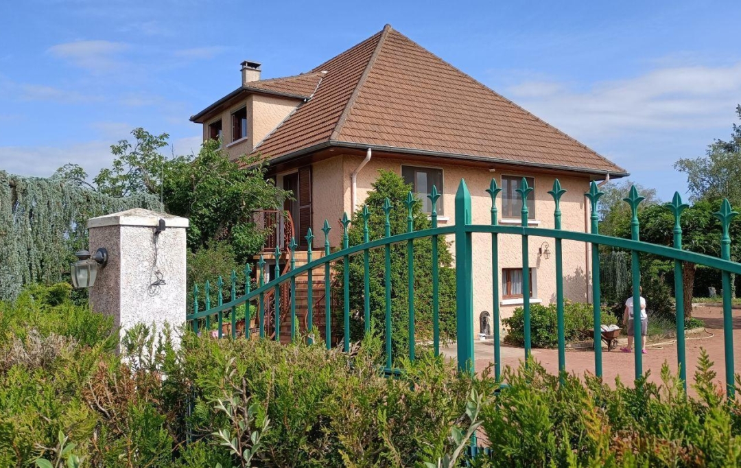  CHAUVET IMMOBILIER : Maison / Villa | PERREUX (42120) | 181 m2 | 279 000 € 